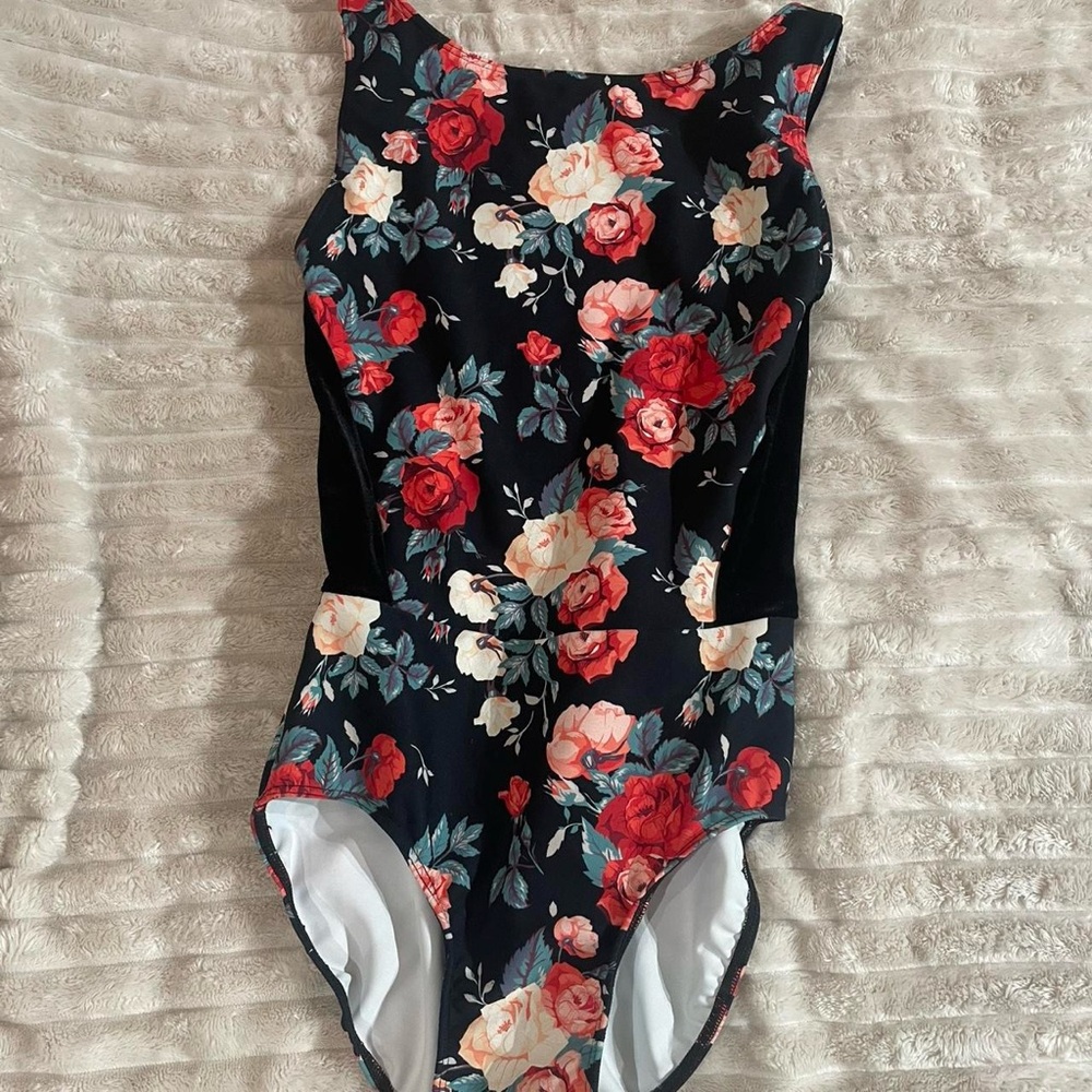eleve boatneck leotard black and red floral size small